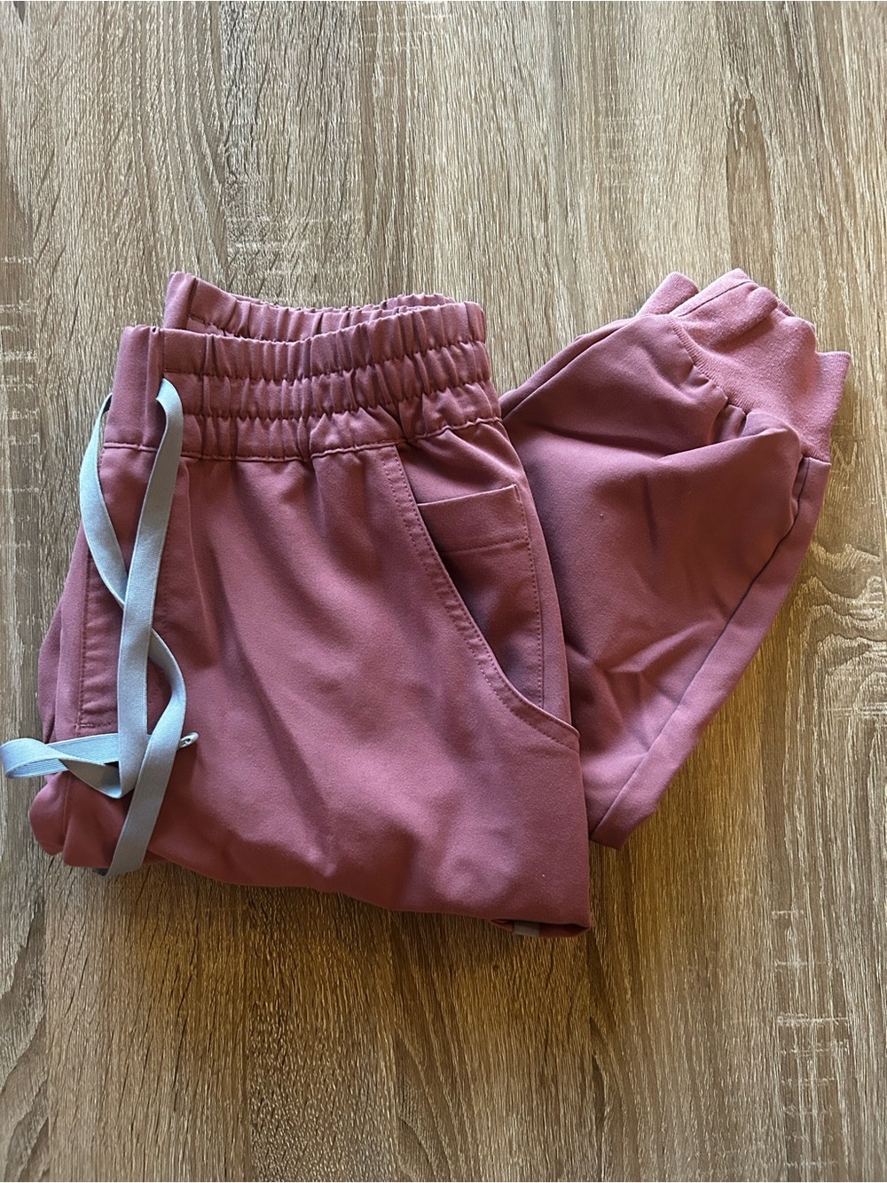 FIGS Mauve relaxed jogger scrub pants